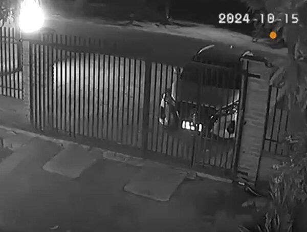 Recuperan en el barrio San Pablo de Asunción una camioneta robada · Radio Monumental 1080 AM