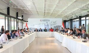 Gobernadores se reúnen con Santiago Peña en busca de seguir fortaleciendo programa Hambre Cero