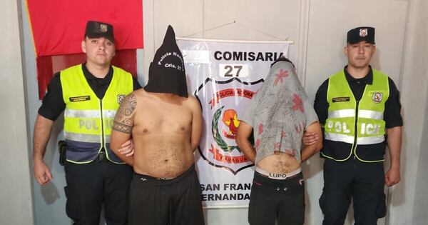 Diario HOY | Dos hombres detenidos tras asaltar con machete a una mujer y su hija