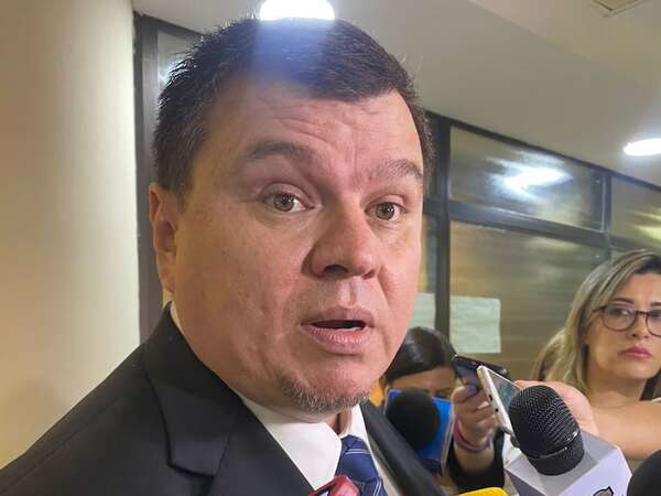 Diputado Raúl Benítez denuncia amenaza de senador cartista Dionisio Amarilla - Política - ABC Color