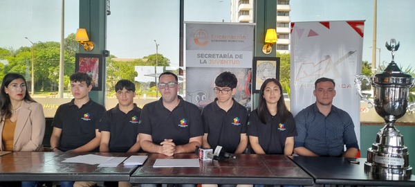 CEDE premia a estudiantes y lanza colecta de navidad en Encarnación