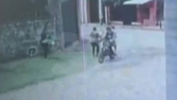 Asalto violento en Luque: Motochorros atacan a dos mujeres en plena calle - SNT
