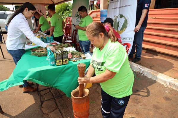 Hernandarias inaugura su primera Feria de Remedios Naturales - ADN Digital