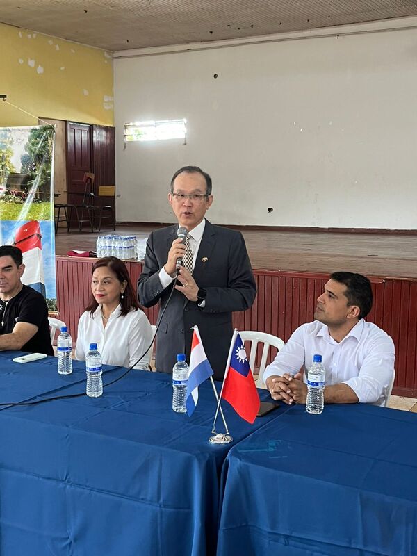 Consulado de Taiwán dona equipos de movilidad a Comuna de Presidente Franco - La Clave