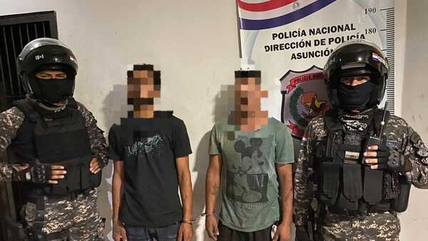 Intentaron robar señal de tránsito y fueron detenidos por policías Lince