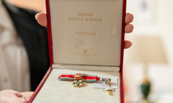 El empresario Felipe Cogorno recibe la insignia de Ufficiale del Presidente de Italia, Sergio Mattarella
