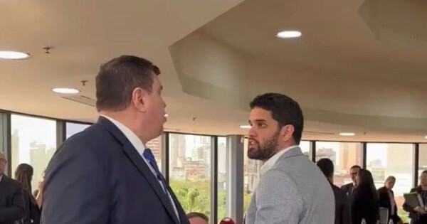 Dionisio cruza a Raulito en el Congreso: "Pendejo burro, sos un pelotudo"