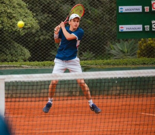 Álvaro Frutos opone dura batalla al favorito César Cruz y cae en tres sets