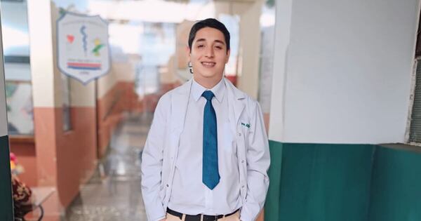 La Nación / Cambió Chupa Chups por bisturí: joven se recibió de médico cirujano vendiendo helados