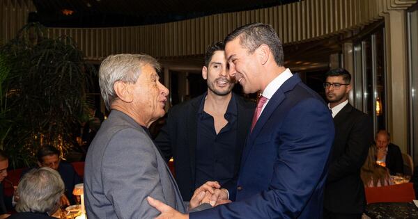 La Nación / Peña ya se encuentra en Uruguay para disertar ante más de 6000 líderes de América Latina