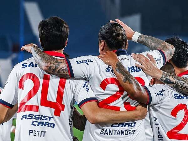 Nacional goleó 5-1 con un tanto de penal de Federico Santander - Fútbol Internacional - ABC Color