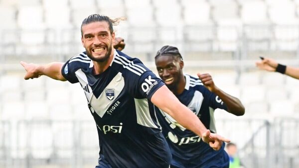 Versus / Andy Carroll, el regreso al fútbol amateur de una antigua estrella inglesa