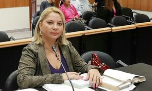 Fiscal emboscada por delincuentes: Gatillaron y bala no salió