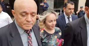 Diario HOY | Exfuncionaria denunciada por estafa dio la cara, pero cerró la boca