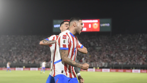 Triunfo de la albirroja, historias de sacrificio y solidaridad, entre otras noticias positivas