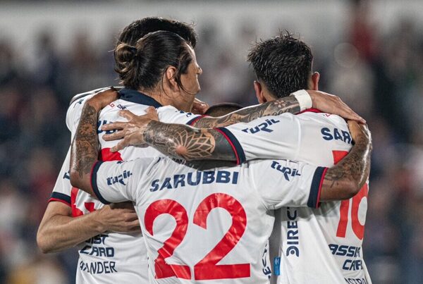 Versus / Federico Santander marca por segundo partido consecutivo en Uruguay