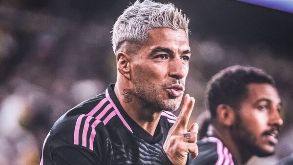 Suárez dice que no quería herir a nadie en Uruguay y que quiere lo mejor para la Celeste