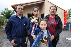 Casi 2.500 viviendas nuevas ya fueron entregadas, de las más de 17.000 que construye el Gobierno - .::Agencia IP::.