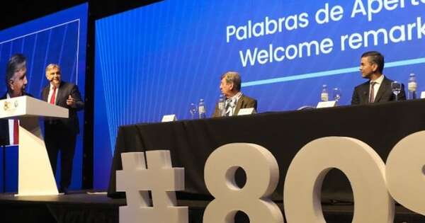 Diario HOY | Gobernador de Córdoba elogia a Paraguay por su clima favorable para inversiones