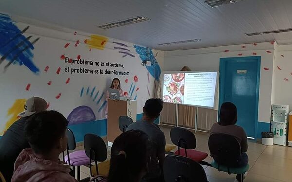 Conversatorio para padres y cuidadores de niños con TEA