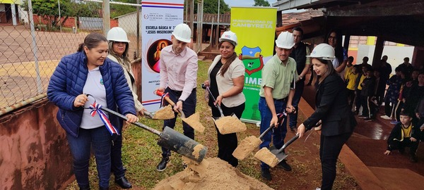 Millonaria inversión de la Municipalidad de Cambyreta para el mantenimiento de la Esc. Jesús Misericordioso