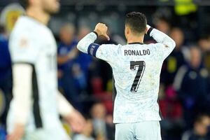 Cristiano, de penal, da la victoria al Al Nassr - Fútbol Internacional - ABC Color