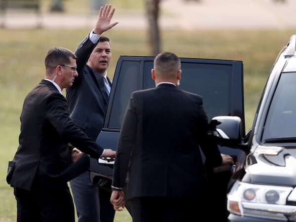 Espínola sobre Peña: “Acá es prisionero de una mayoría y se siente más presidente estando fuera” - Política - ABC Color