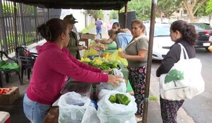 Exitosa feria de frutihortícolas frente a Unicanal - Unicanal