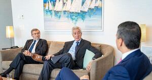 La Nación / Peña se reunió con empresarios uruguayos para impulsar proyectos de inversión en Paraguay