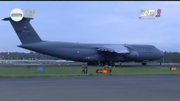 Aterrizó el avión C-5 Súper Galaxy - SNT