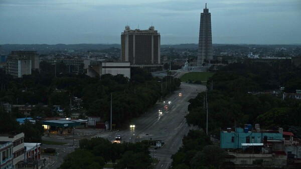 Cuba paraliza la actividad laboral estatal no esencial debido a la crisis energética