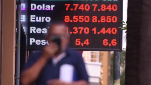 Ante escalada del dólar gremio urge mesa de diálogo con el Gobierno