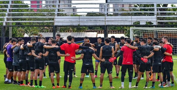 Versus / 'Rambert' Vera se estrena con Tacuary en partido clave por la permanencia