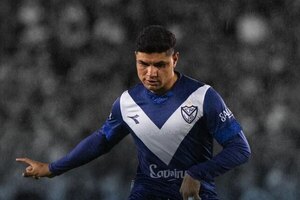 Versus / ¿Insultó a su entrenador? Claudio Aquino explotó tras el cambio y hubo polémica