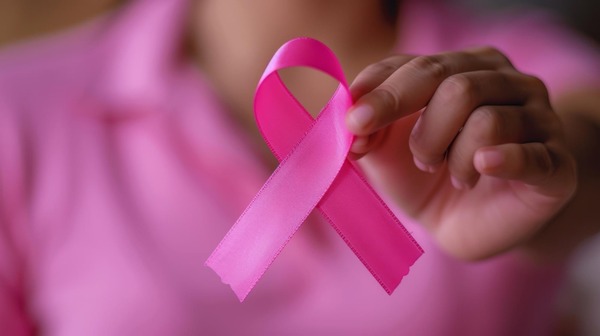 Octubre Rosa: ¿Cómo la detección temprana puede salvar vidas en la lucha contra el cáncer de mama? - MarketData