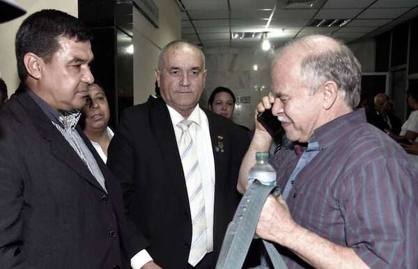 Walter Bower y dos policías son hallados culpables por un Tribunal de Sentencia - Nacionales - ABC Color