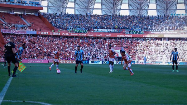 Versus / Grêmio de Villasanti cayó en el clásico contra el Internacional