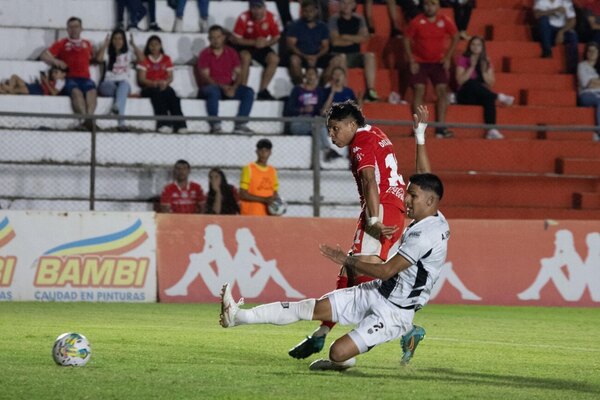 Versus / General Caballero y Tacuary se frenaron en duelo directo por la permanencia