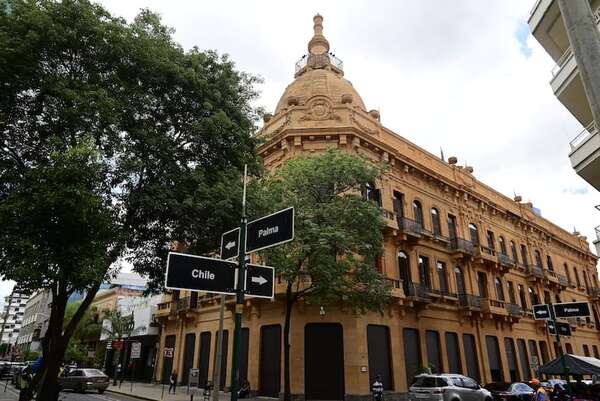 Diez bancos tienen más de US$ 2.259 millones de instituciones públicas - Política - ABC Color