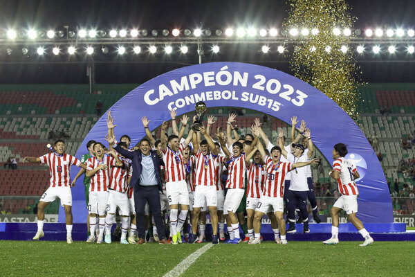 Versus / ¿Por qué Paraguay fue campeón del Sudamericano Sub 15 con jugadores de 16 años?