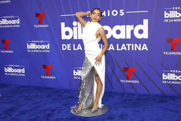 Te mostramos los looks de las celebridades en la alfombra azul de los Premios Billboard de la Música Latina - Gente - ABC Color