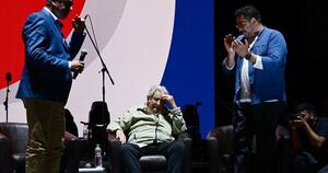 La Nación / Pepe Mujica sorprende en mitin a una semana de comicios presidenciales