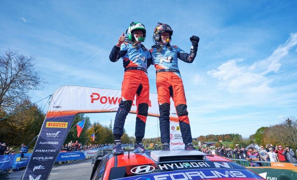 Versus / Tänak gana el Rally de Europa Central y se acerca a Neuville en la general