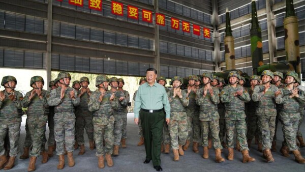 Presidente chino acelera preparativos para una guerra