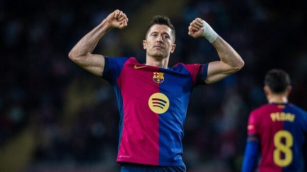 Versus / Barcelona aplasta al Sevilla y llega al Clásico por delante del Real Madrid