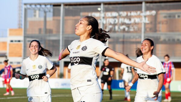 Olimpia golea a Cerro Porteño y manda en el superclásico femenino