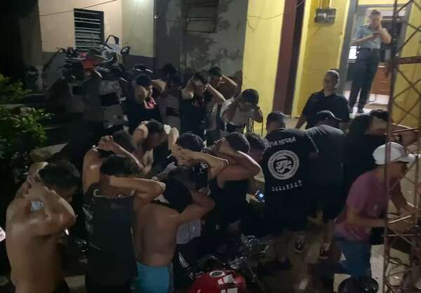 Operativo de seguridad Libertad vs. Olimpia: incautan gran cantidad de bebidas alcohólicas en el estadio y detienen a barras bravas en Limpio - Policiales - ABC Color