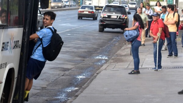 Urgen que subsidio se dé a pasajeros mientras se mejora transporte público