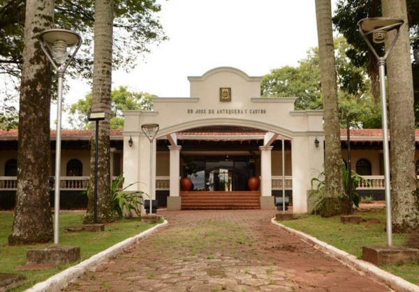 Continúa el atraso en el pago de salarios en la Municipalidad de Ciudad del Este - La Clave