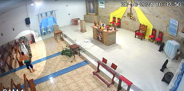Atrapan a presunto adicto que trató de robar la imagen de la Virgen de Fátima - La Clave